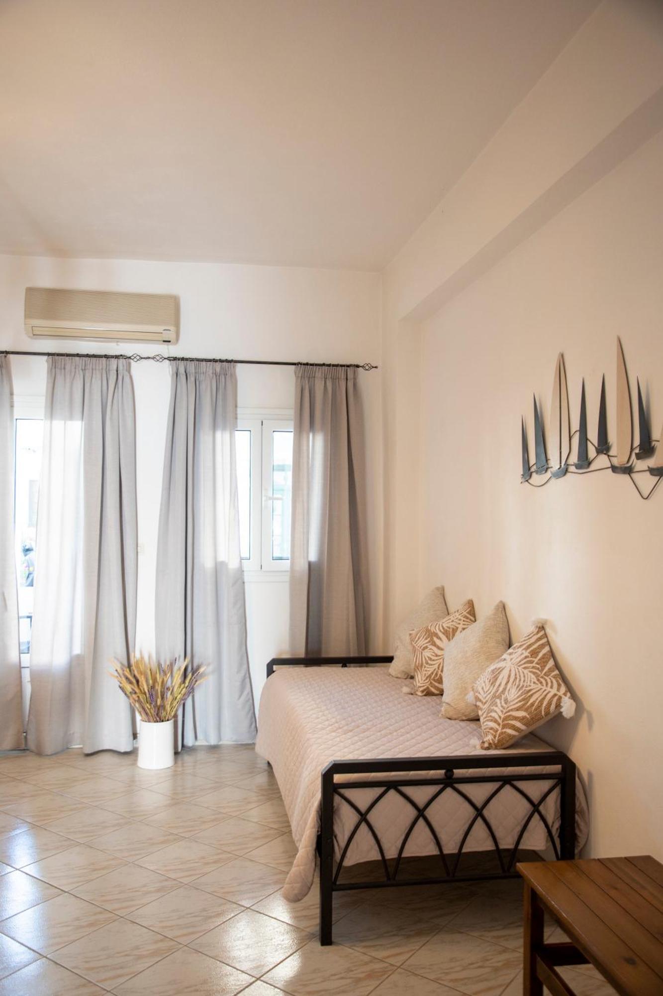 Sunrise Studios Megalochori  部屋 写真